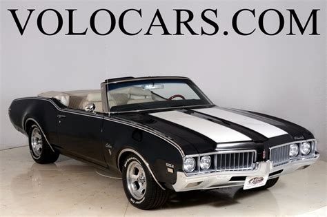 1969 Oldsmobile Cutlass | Volo Auto Museum