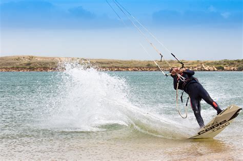 Kitesurfing Lessons & Courses | Kiteschool Portugal