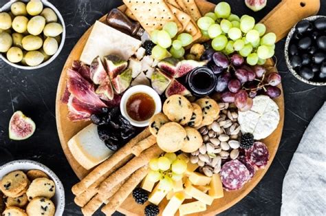 15 Easy Party Platter Ideas for Crowds - Insanely Good