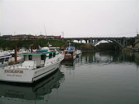 Depoe Bay Bridge (Lincoln County, 1927) | Structurae