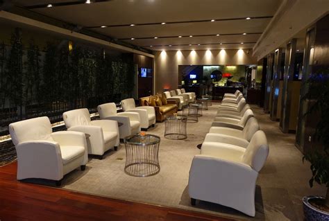 Review: China Southern Business Class Lounge Guangzhou Airport - One ...