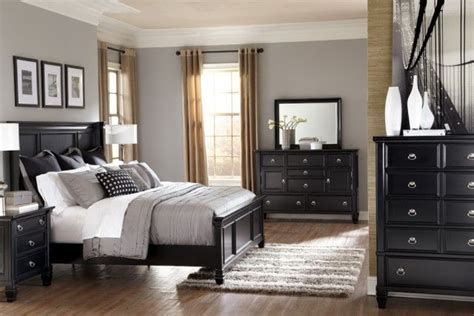 20+ Black Furniture Bedroom Ideas - HMDCRTN