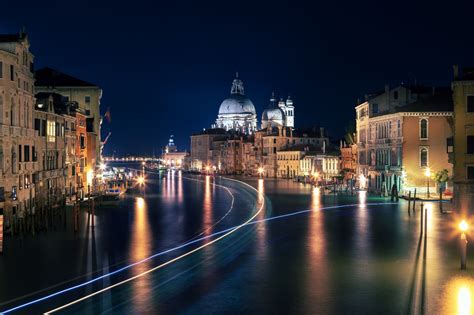 Ponte dell'Accademia photo spot, Venice