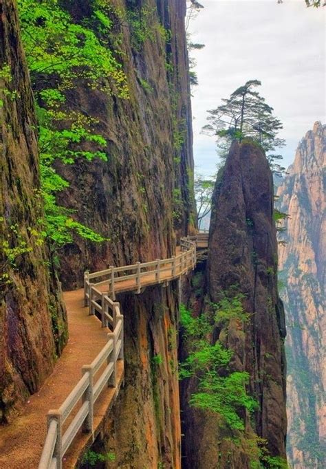 Huangshan Paths, China photo on Sunsurfer