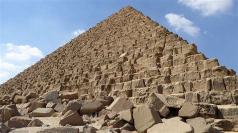 Pyramid of Menkaure: Dimensions, Height, Interior and Facts -Amon Ra