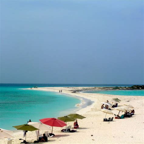 PLAYA LOS ROQUES, Venezuela, un sitio oculto - LO + 45 CHILL MAGAZINE