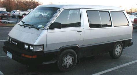 Toyota Van - Information and photos - MOMENTcar