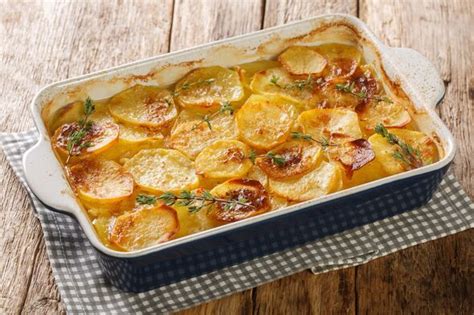 Martha Stewart's 'rich' scalloped potatoes are the perfect Thanksgiving ...