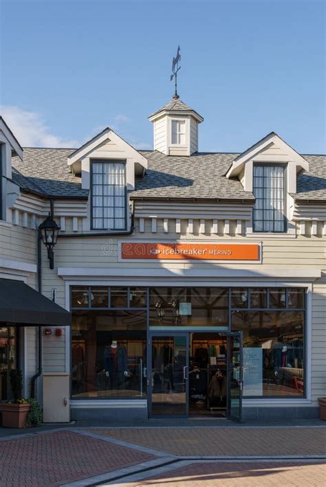 RICHMOND, CANADA - APRIL 10, 2019: Outlet Mall McArthurGlen Designer ...