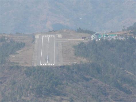 Runway 14/32 Shimla (Jubarrhatti ) Airport