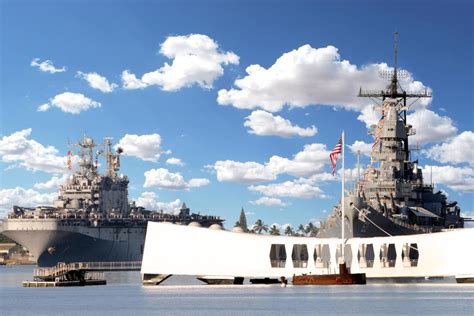 Book Now! (Pearl Harbor & Honolulu City Tour)