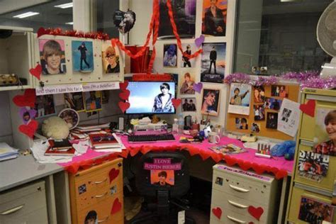 33 Office Pranks Perfect For Messing With Coworkers