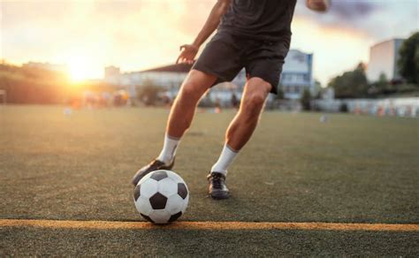 ACL Injuries In Soccer: Why Are They Common?