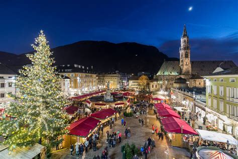 The Bolzano Christmas Market is the largest in Italy! | dooid Magazine