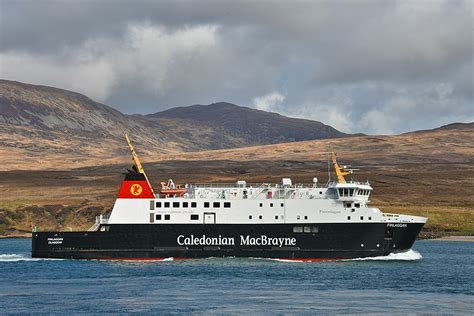 Islay ferry MV Finlaggan gathering speed | Islay Pictures Photoblog