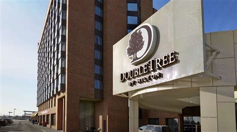 DoubleTree by Hilton Manchester Downtown Parking Guide