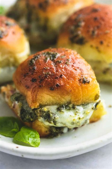 Pesto Mozzarella Chicken Sliders | Creme De La Crumb