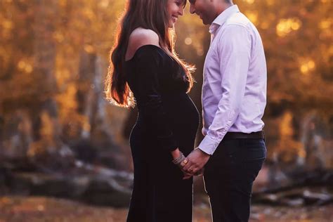 Maternity Photography Sessions - Prices - Karen Wiltshire Photography