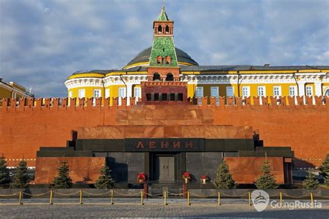 Lenin’s Mausoleum - Going Baltic