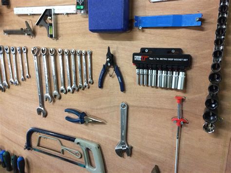 DIY Tool Board: Tidy up your garage workshop | FunRover - Land Rover ...