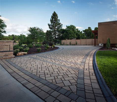 Driveway Pavers: Best Paving Stones, Patterns & Designs for Driveways ...