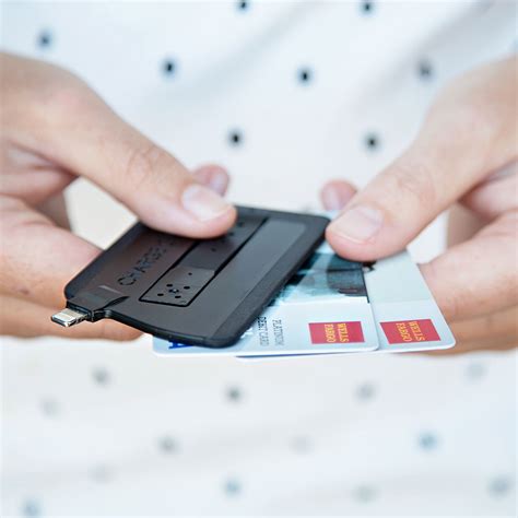 The ChargeCard – COOL HUNTING®