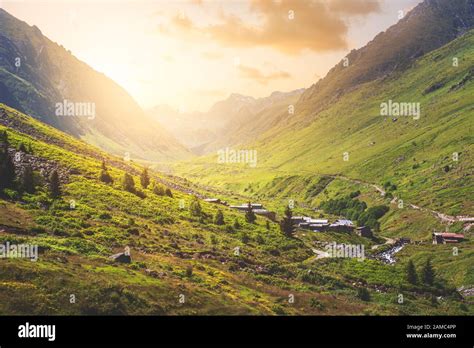 Horizontal landscapes scenery view hi-res stock photography and images ...