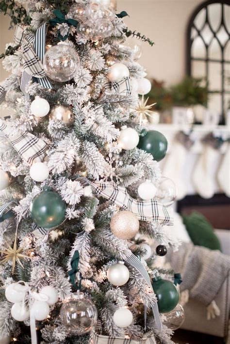 Ideas For A White Christmas Tree | The Cake Boutique