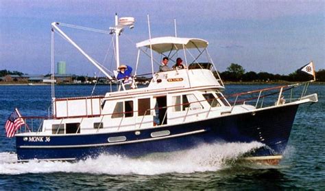 10 Top Selling Used Trawlers Under 40 Feet | Trawler yachts for sale ...