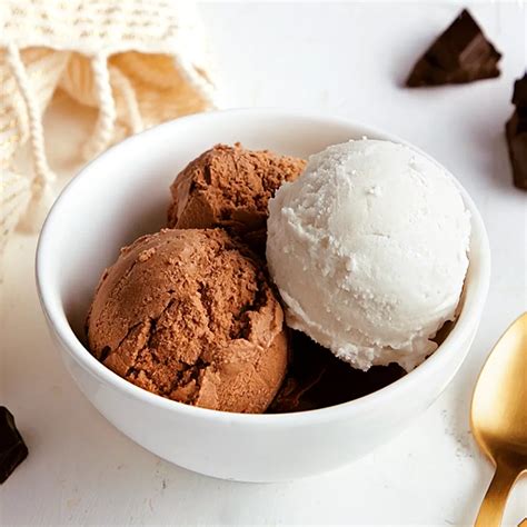 Vegan Ice Cream Recipe - 25+ different flavors! - Karinokada