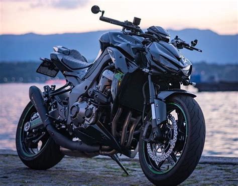 A great streetfighter Kawasaki z1000R black edition MY 2018 142Hp ...