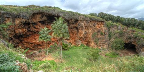 Makauwahi Cave Sinkhole | Located on the south shore of Kaua… | Flickr