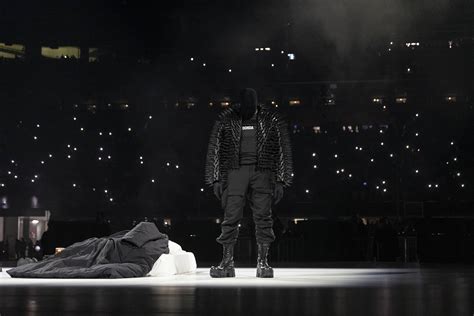 See Kanye West Levitate, Clips From the 'Donda' Livestream