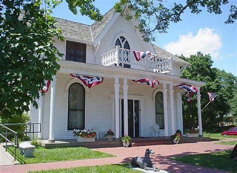 Amelia Earhart Home - Atchison, Kansas | Amelia earhart, Historic homes ...