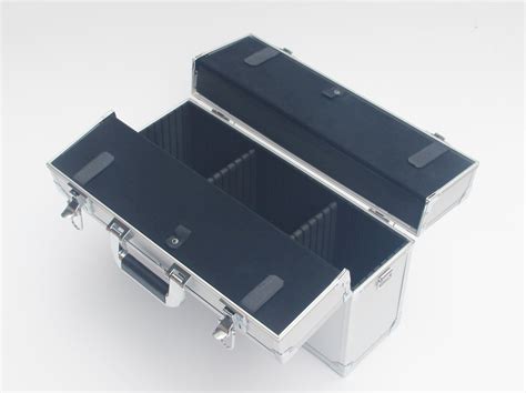 Silver Lockable Aluminum Storage Box , Double Door Open Aluminium Tool Case