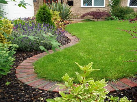 Lawn Edging - Garden Edging Ideas