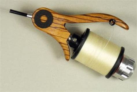 Get ready to meet the “Hummingbird”, a very different bobbin holder ...