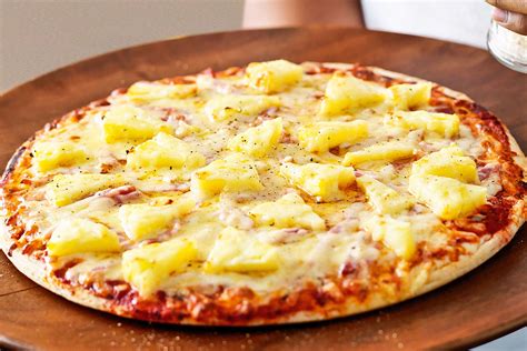 Esim - [POLL] Pineapple on Pizza: Yay or Nay!