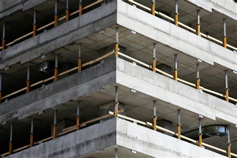 Brown Concrete Building · Free Stock Photo