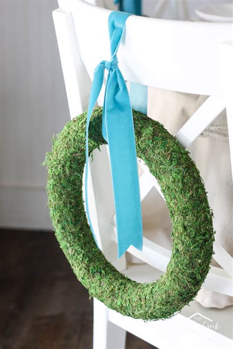 The easiest & cheapest way to make a moss wreath