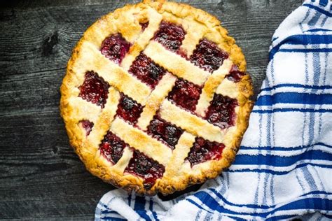 Make the Best Blackberry Raspberry Pie: Your New Go-To Summer Dessert