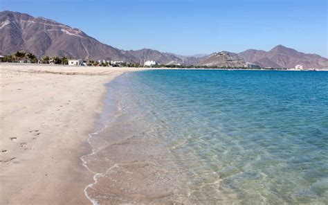 Best Beaches in Fujairah: Khorfakkan, Umbrella Beach & More - MyBayut