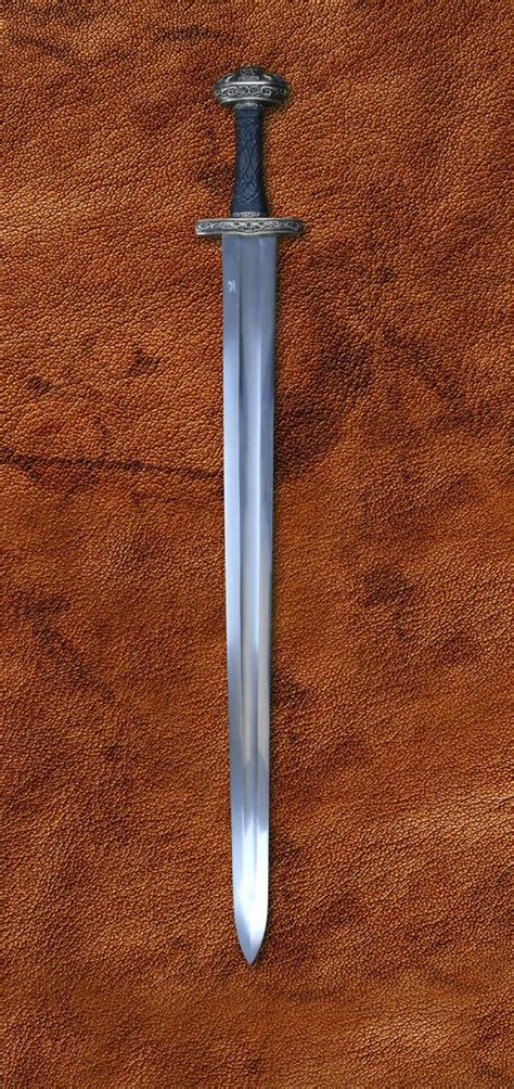 Purchase the Viking Sword: The Einar from darksword-armory.com