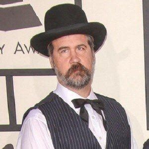 Krist Novoselic - Age, Family, Bio | Famous Birthdays