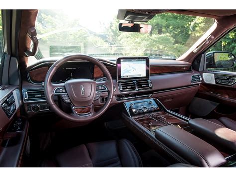 2023 Lincoln Navigator: 166 Interior Photos | U.S. News