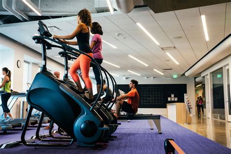 How to Incorporate the Stair Climber Into Your Workout Routine ...