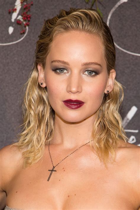 Jennifer Lawrence - "Mother" Premiere in Paris 09/07/2017 • CelebMafia