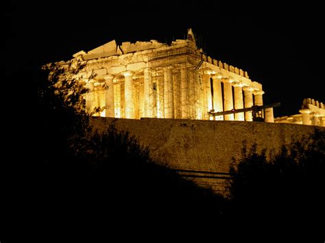 Acropolis (night-view) Photo from Makrygianni in Athens | Greece.com