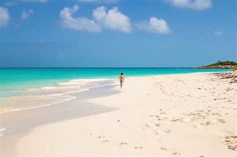 The 8 Best Beaches in Freeport, Bahamas | Carnival Cruise Line