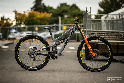 Bike Check: Bernard Kerr's Pivot Phoenix 29 Carbon - Crankworx Rotorua ...